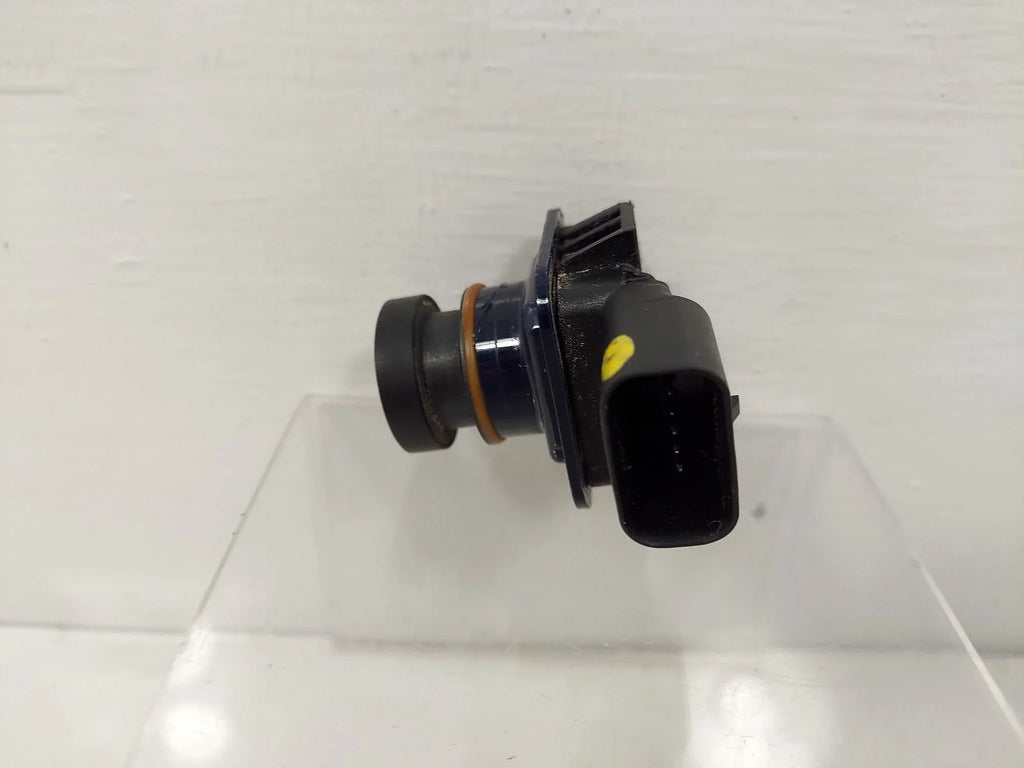 Pre-Owned 2011-2012 Ford Explorer Rear View Backup Camera OEM (Good)