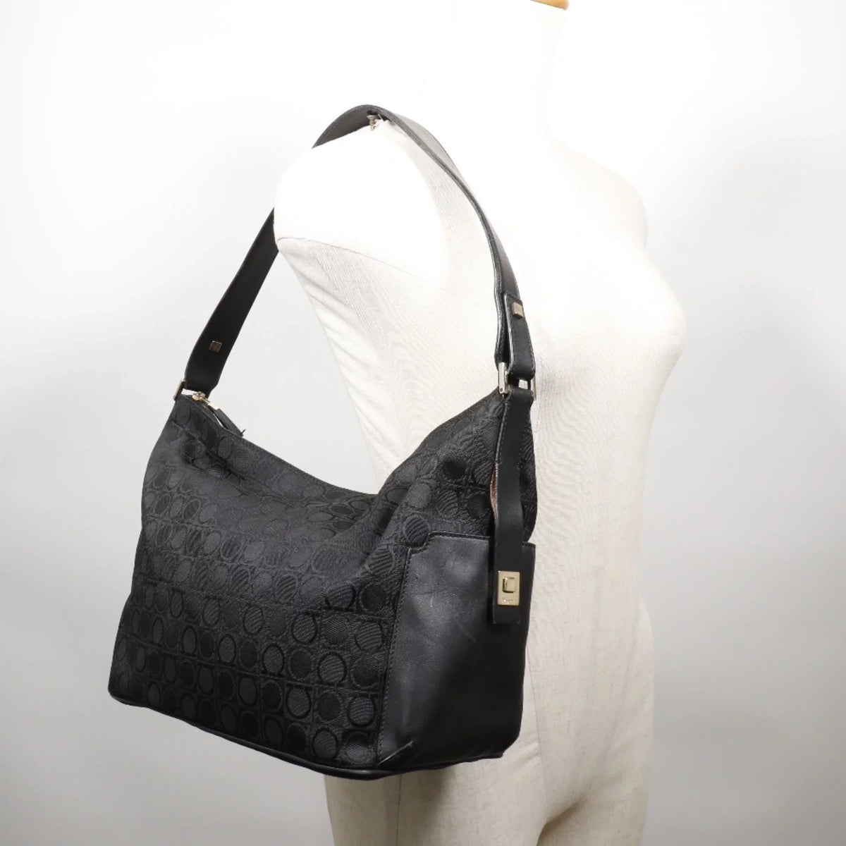 Pre-Owned Sizealvatore Ferragamo One Sizehoulder Bag Gancini AB-21 2779 Canvas x Leather Black Ladies (Fair)
