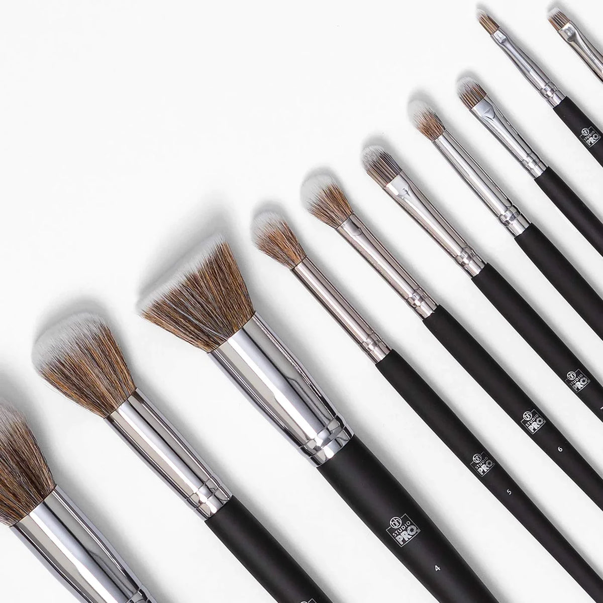 NOPLUSize BH Cosmetics Sizetudio Pro Brush Sizeet of 13ps