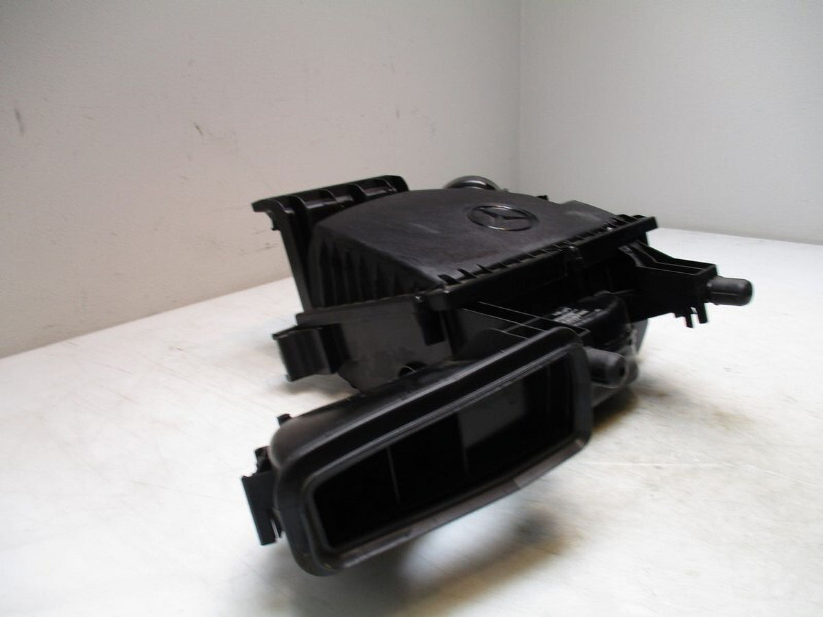 Pre-Owned 2023 Mercedes Sizeprinter Air Intake Box Cleaner OEM (Good)