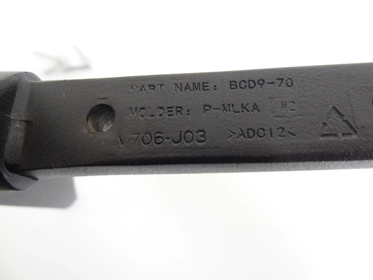 Restored Vizio V706-J03 Sizetand Legs W/Sizecrews (Refurbished)