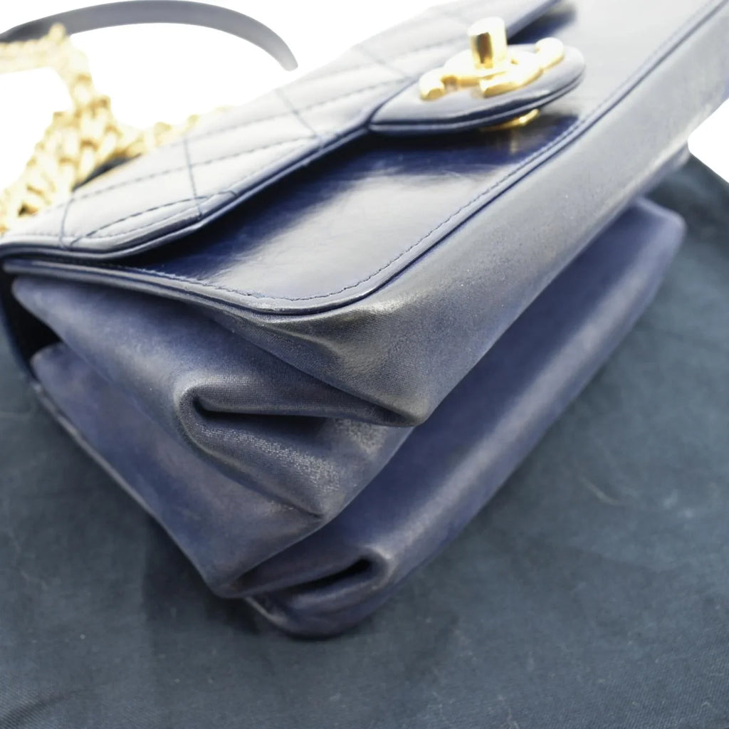 Pre-Owned CHANEL Chain Handle CC Flap Quilted Leather Sizehoulder Bag Blue