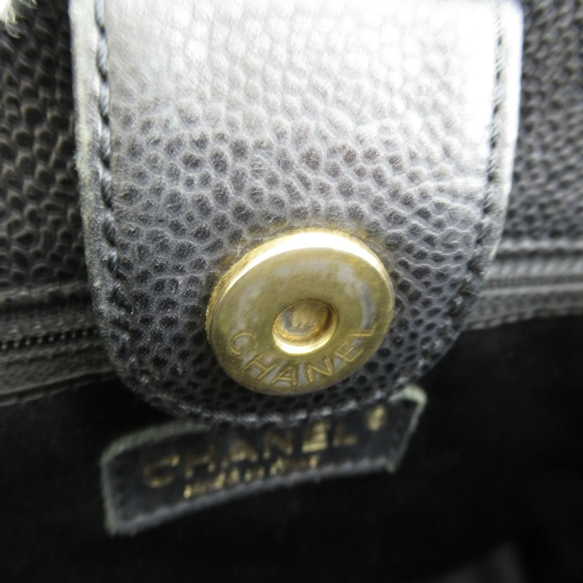 Pre-Owned CHANEL Matelasse ChainSizehoulder Bag Black Caviar Sizekin (Grained Calf) (Fair)