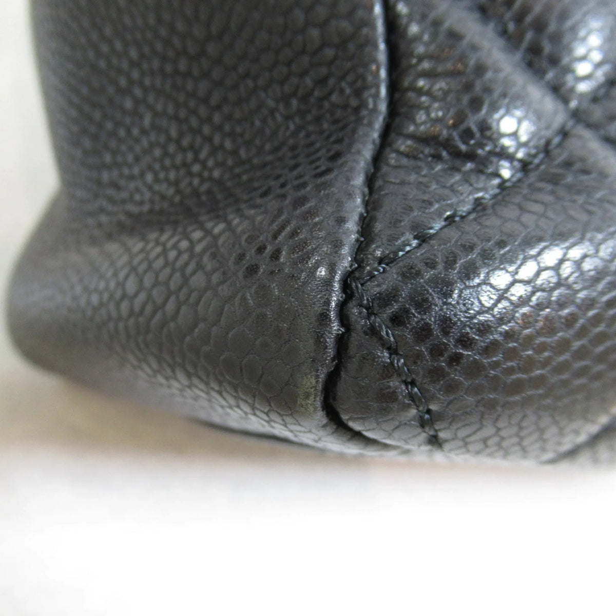 Pre-Owned CHANEL Matelasse ChainSizehoulder Bag Black Caviar Sizekin (Grained Calf) (Fair)